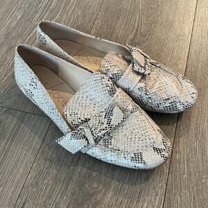 SOLE SOCIETY Snake Skin Tamani Slip On Loafer SZ 9.5